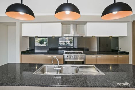 Property photo of 14 Lilly Pilly Court Darley VIC 3340