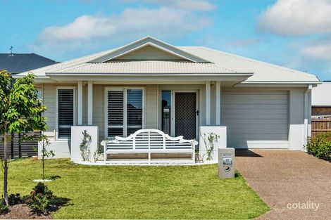35 Whitsunday St, Newport, QLD 4020