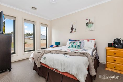 Property photo of 4B Bronze Drive Kangaroo Flat VIC 3555