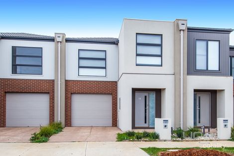 Property photo of 18 Amaroo Walk Werribee VIC 3030