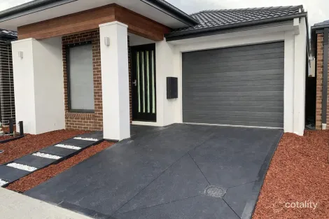 8 Greenfinch Dr, Clyde North, VIC 3978