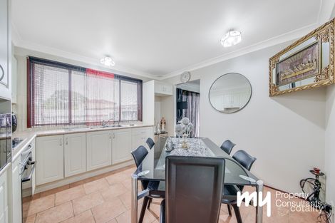 Property photo of 24 Eschol Park Drive Eschol Park NSW 2558