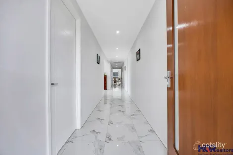 Property photo of 18 Geller Circuit Tarneit VIC 3029