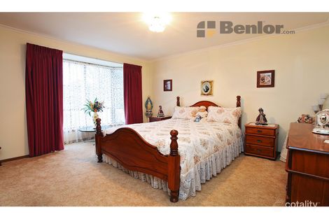 Property photo of 23 Hotham Crescent Hoppers Crossing VIC 3029