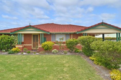 Property photo of 8 Granada Crescent Orana WA 6330