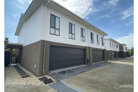 Property photo of 1/2 Carnarvon Court Oxenford QLD 4210