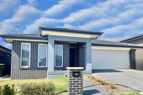 134 Donovan Bvd, Gregory Hills, NSW 2557