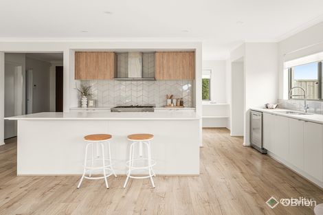 52 Diplomat Cres, Cranbourne South, VIC 3977