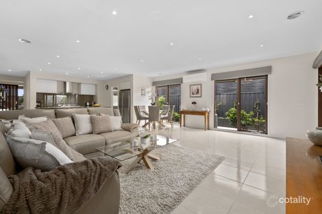 Property photo of 6 Marblelight Way Clyde North VIC 3978