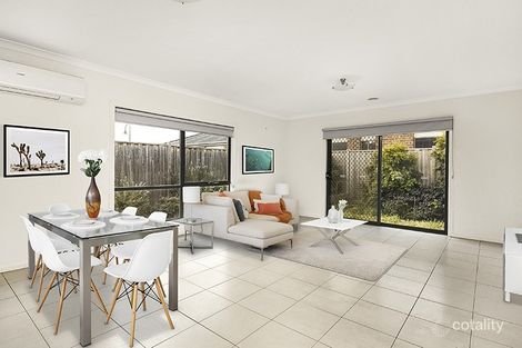 Property photo of 2 Nardoo Place Brookfield VIC 3338