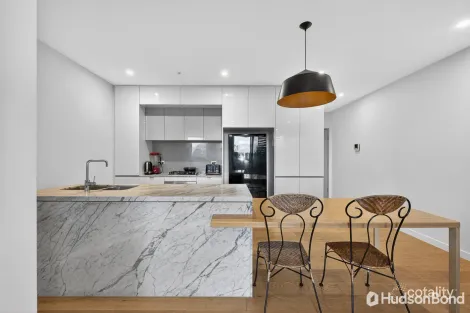 114/5 Sovereign Point Ct, Doncaster, VIC 3108