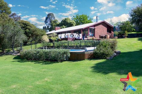 10 Henri St, Warburton, VIC 3799