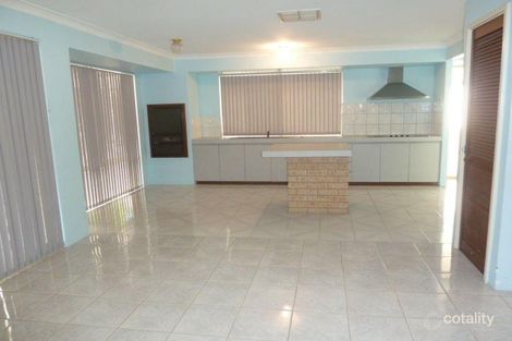 Property photo of 32 Forest Lakes Drive Thornlie WA 6108