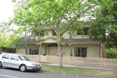 17 Erica St, Canterbury, VIC 3126