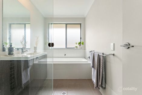 Property photo of 30 Northview Street Gillieston Heights NSW 2321