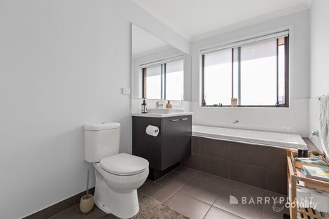 Property photo of 28 Melville Road Officer VIC 3809