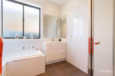 Property photo of 25 Barton Street Bell Park VIC 3215