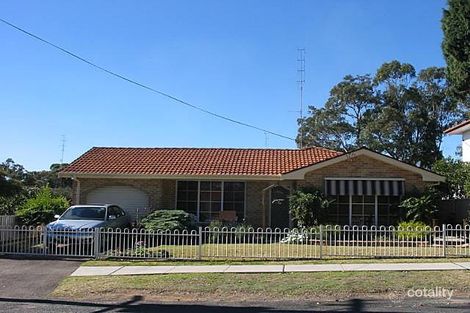 Property photo of 30-32 Vales Road Mannering Park NSW 2259