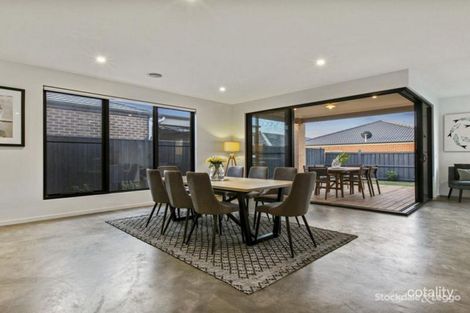 23 CASTILLO AVE, CLYDE NORTH, VIC 3978