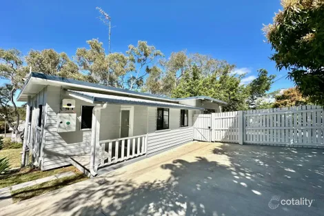 36 Elizabeth St, South Gladstone, QLD 4680