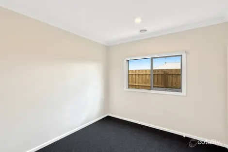 Property photo of 10 Raluana Road Eynesbury VIC 3338