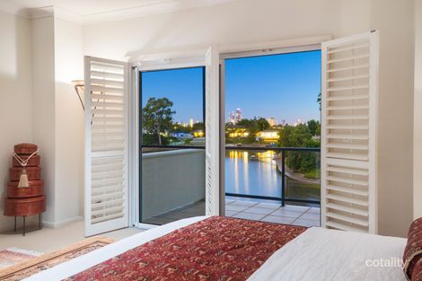 Property photo of 29 Claymore Crescent Bundall QLD 4217