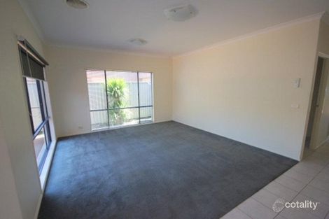 Property photo of 11 Riley Court Pakenham VIC 3810