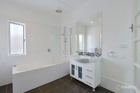 Property photo of 37 Arrowsmith Street Camp Hill QLD 4152