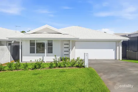 9 Pepperberry Pde, Thrumster, NSW 2444