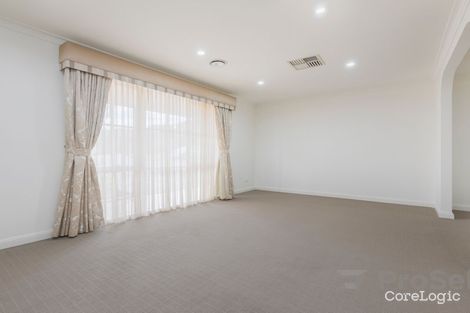 Property photo of 8 Springfield Drive Narre Warren VIC 3805