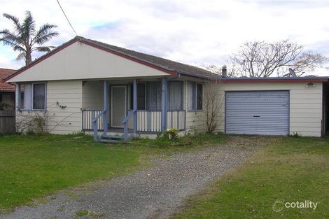 33 Prince Edward Ave, Culburra Beach, NSW 2540