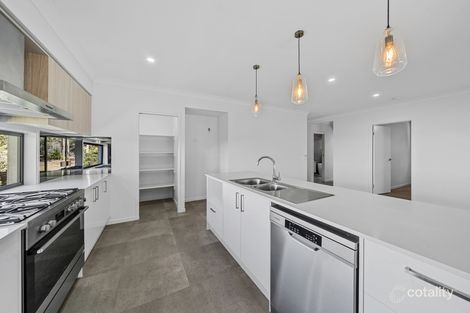 Property photo of 27 Guymer Place Anstead QLD 4070