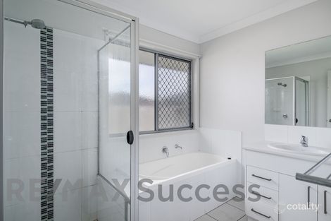 Property photo of 27 Taragon Street Glenvale QLD 4350