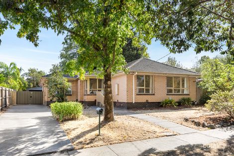 17 Helen Ave, Croydon South, VIC 3136