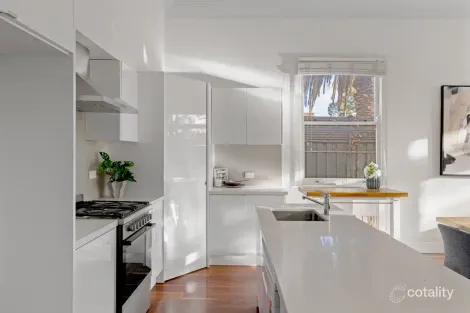 Property photo of 1 Kalymna Grove St Kilda East VIC 3183
