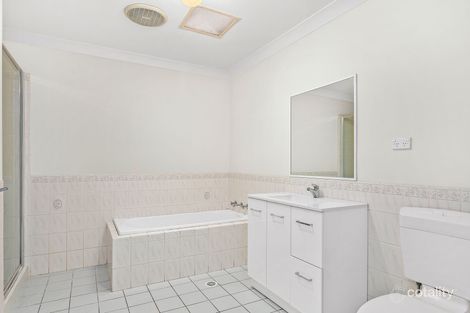 Property photo of 2/199 Gladstone Avenue Mount Saint Thomas NSW 2500