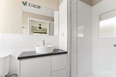 Property photo of 37 Robin Drive Carrum Downs VIC 3201