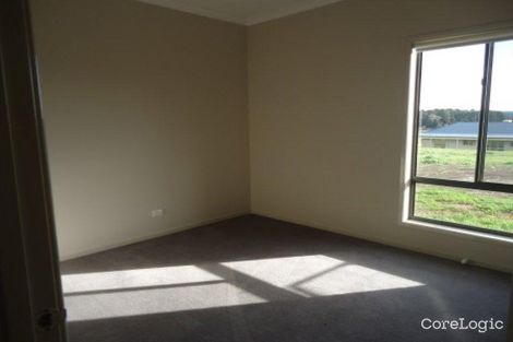 Property photo of 5 Parrot Drive Whittlesea VIC 3757