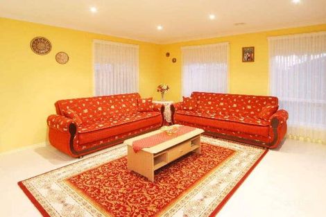 Property photo of 5 Robinson Court Delahey VIC 3037