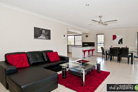 Property photo of 8 Lake Breeze Drive Windaroo QLD 4207