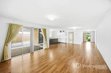 Property photo of 3 Waterford Way Australind WA 6233