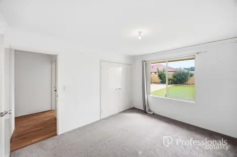 Property photo of 3 Waterford Way Australind WA 6233