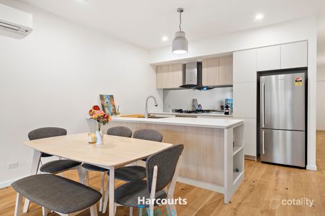 Property photo of 44 Sharp Circuit Mill Park VIC 3082