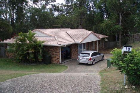 19 Alexander Dr, Highland Park, QLD 4211