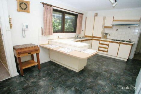 Property photo of 18 Flinders Avenue Fairview Park SA 5126