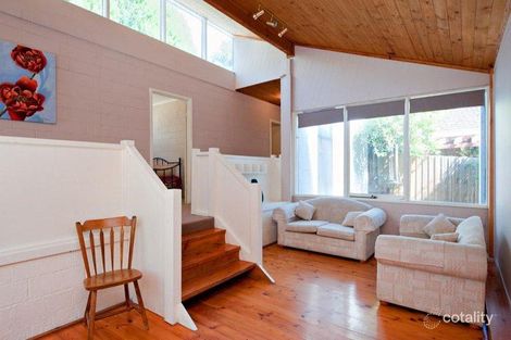 Property photo of 7 Larnook Close Greensborough VIC 3088