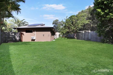 Property photo of 8 Yaraan Crescent Beachmere QLD 4510