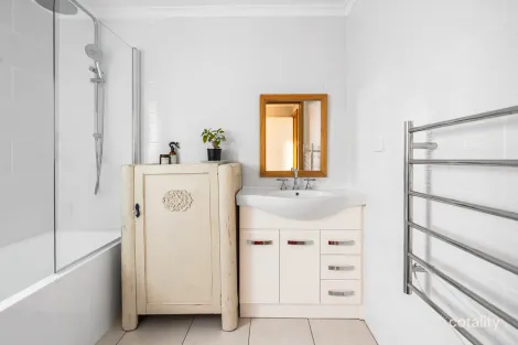 Property photo of 54 Backhouse Lane Cambridge TAS 7170