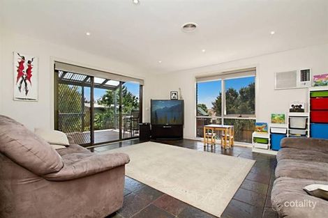 Property photo of 8 Atkinson Close Sunbury VIC 3429