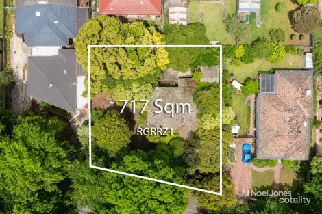 Property photo of 1 Kintore Crescent Box Hill VIC 3128